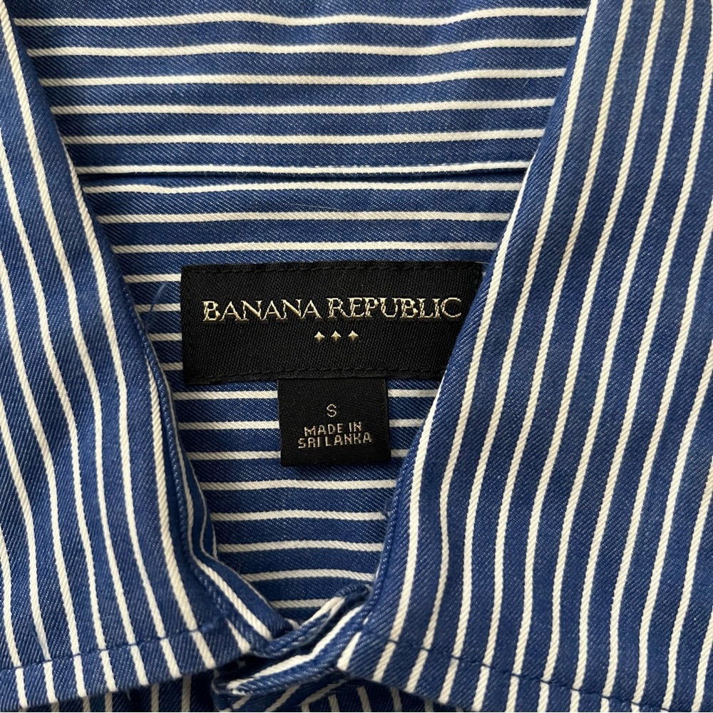 Men’s Banana Republic Navy Striped Button Down Shirt - Picture 2 of 3